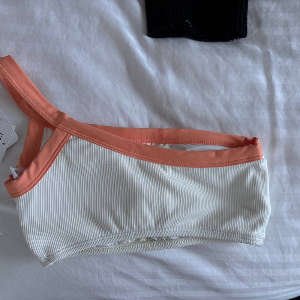 L Space Bikini top - Picture 2 of 5